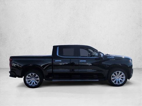 Certified 2022 Chevrolet Silverado 1500 High Country w/ Safety Package II AWD/4WD image 9