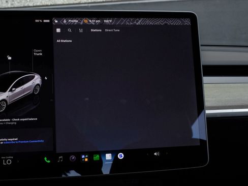 Used 2022 Tesla Model 3 Long Range AWD/4WD image 30