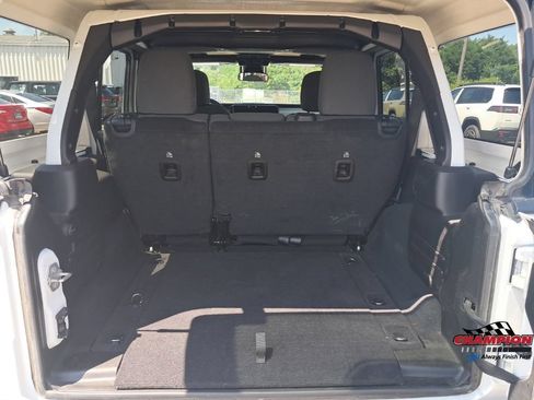 Used 2024 Jeep Wrangler Unlimited Sport AWD/4WD image 14