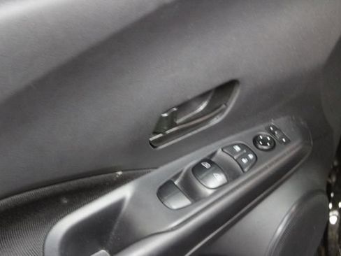 Used 2024 Nissan Kicks S FWD image 13