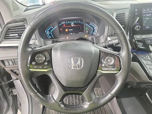 Used 2018 Honda Odyssey Elite image 12