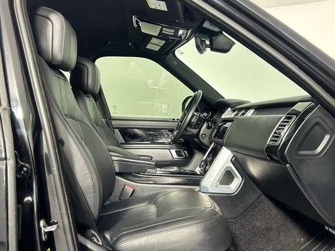 Used 2020 Land Rover Range Rover HSE image 10