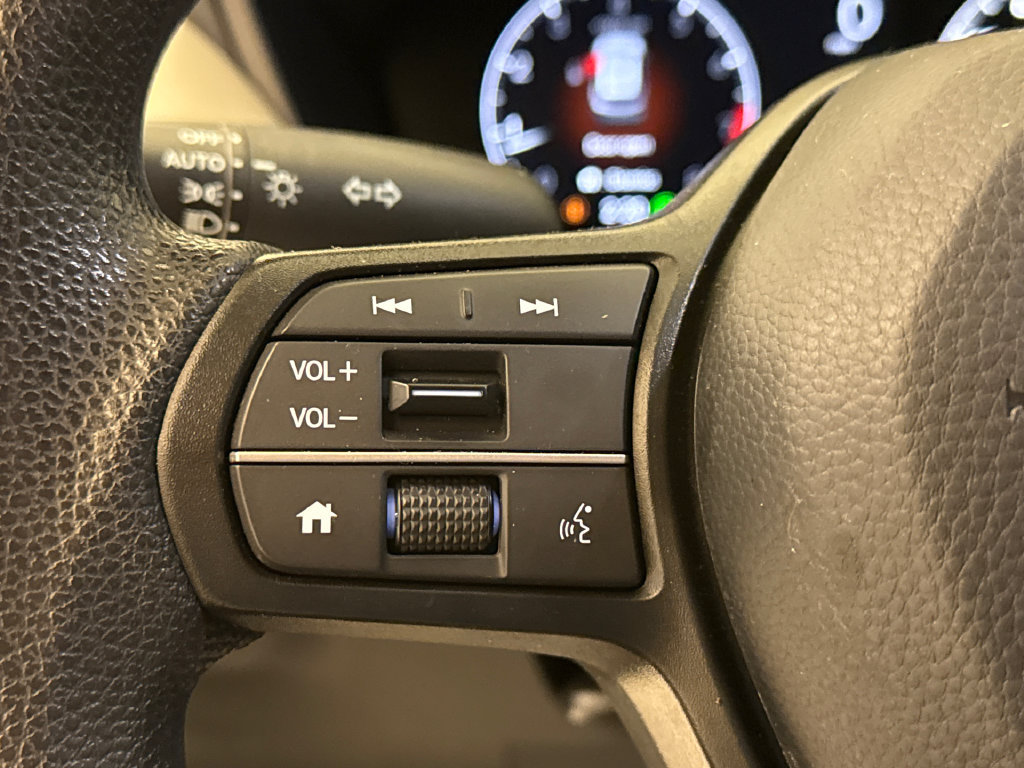 Certified 2026 Honda HR-V LX image 30