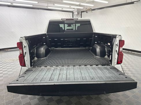 Used 2024 Chevrolet Silverado 1500 LT Trail Boss w/ Convenience Package II AWD/4WD image 19