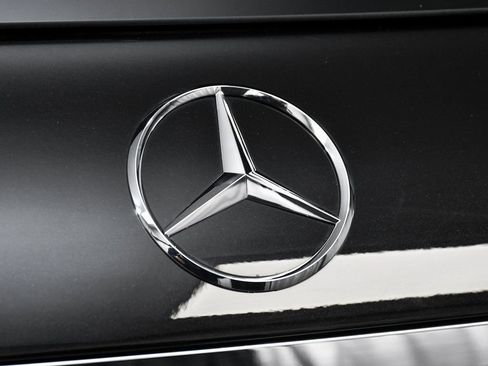 Used 2025 Mercedes-Benz GLE 450e 4MATIC w/ AMG Line Exterior image 97