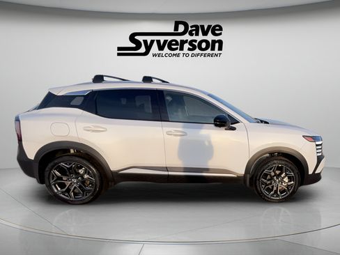 New 2026 Nissan Kicks SR w/ Cold Weather Package AWD/4WD image 4