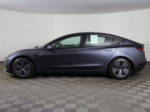Used 2023 Tesla Model 3 Standard Range image 16