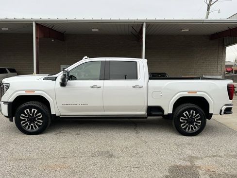Used 2024 GMC Sierra 3500 Denali Ultimate image 2