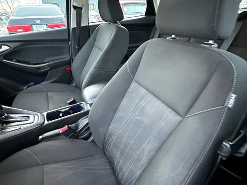 Used 2017 Ford Focus SEL w/ Cold Weather Package image 18