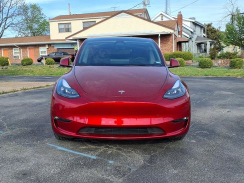 Used 2024 Tesla Model Y Long Range AWD/4WD image 30