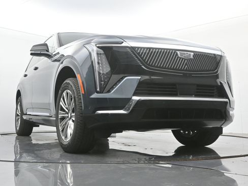 New 2026 Cadillac Escalade IQ Luxury 1 w/ LPO, Floor Liner Package image 22