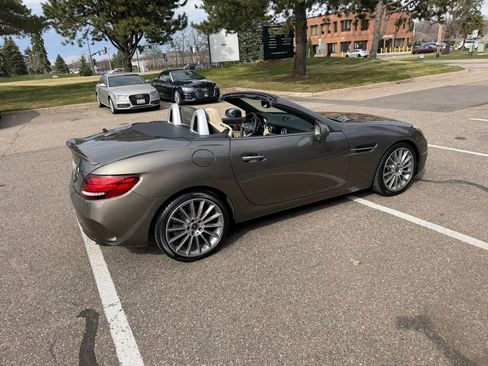 Used 2018 Mercedes-Benz SLC 300 image 12