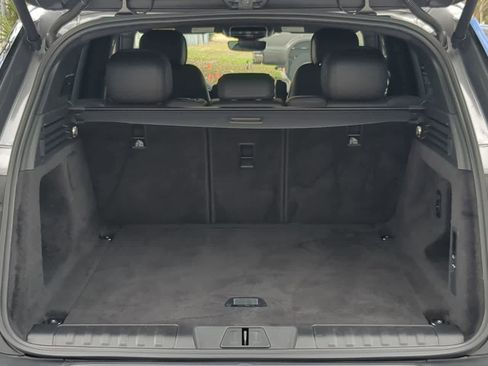 Used 2025 Land Rover Range Rover Sport SE image 36