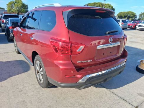 Used 2017 Nissan Pathfinder SV AWD/4WD image 4