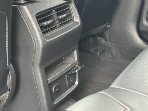 Used 2023 Ford Edge ST-Line AWD/4WD image 18
