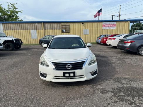 Used 2015 Nissan Altima 2.5 S w/ Power Driver Seat Package FWD image 3