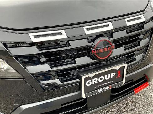 Certified 2025 Nissan Rogue SV image 29