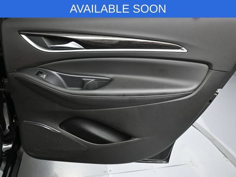 Used 2021 Buick Enclave Avenir w/ Avenir Technology Package AWD/4WD image 39