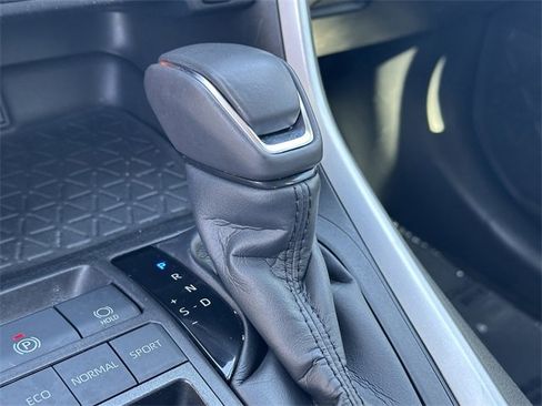 Used 2023 Toyota RAV4 XLE Premium image 22