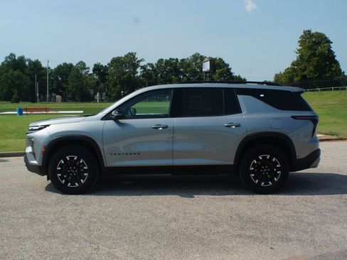 Used 2024 Chevrolet Traverse Z71 w/ Enhanced Driving Package AWD/4WD image 14