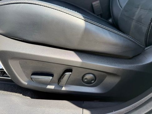 Used 2024 Mitsubishi Outlander SE image 15