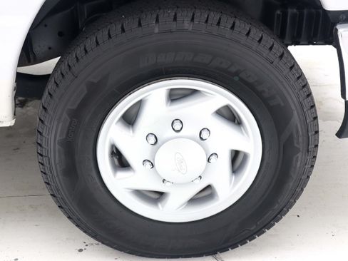 Used 2016 Ford E-350 and Econoline 350 Super Duty w/ Power Windows & Locks Group RWD image 32