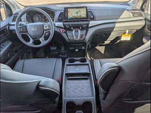Certified 2026 Honda Odyssey Touring image 18