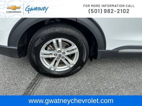 Used 2020 Ford Explorer XLT RWD image 11
