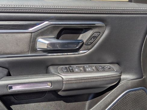 Used 2024 RAM 1500 Laramie image 12