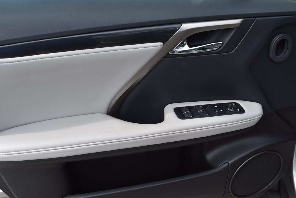 Used 2019 Lexus RX 350 FWD w/ Accessory Package image 8