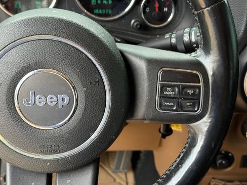Used 2012 Jeep Wrangler Sahara w/ Connectivity Group AWD/4WD image 16