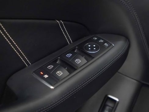 Used 2013 Mercedes-Benz ML 63 AMG 4MATIC image 22