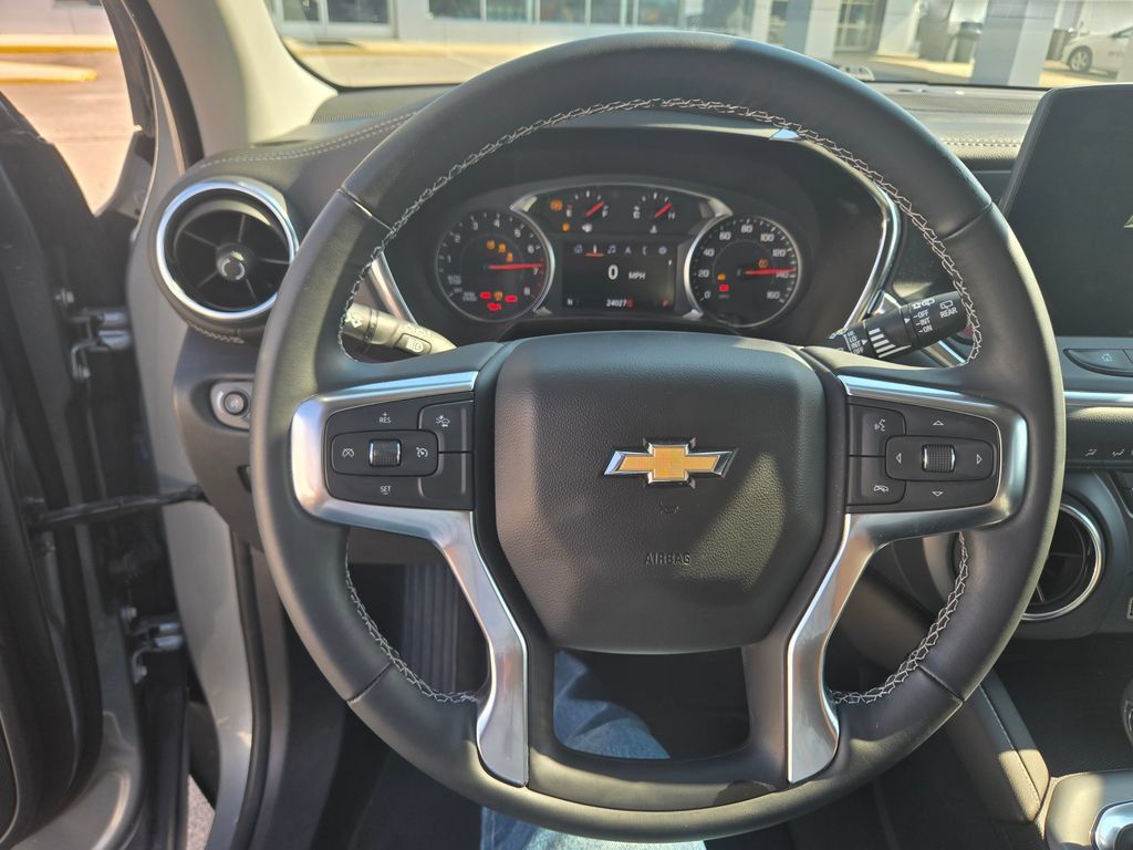 Used 2024 Chevrolet Blazer LT w/ Midnight/Sport Edition FWD image 10