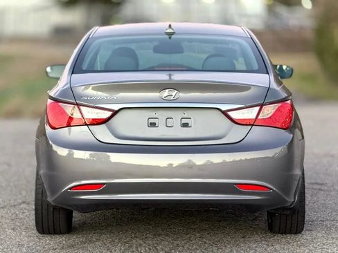 Used 2013 Hyundai Sonata SE FWD image 4