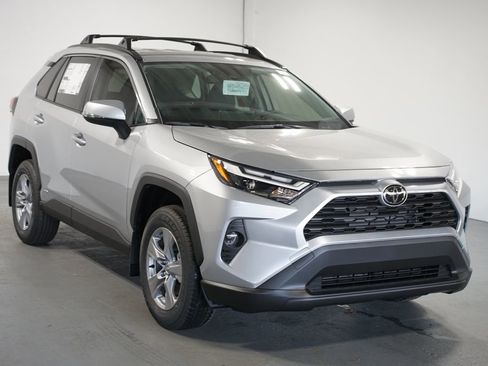 New 2025 Toyota RAV4 XLE image 3