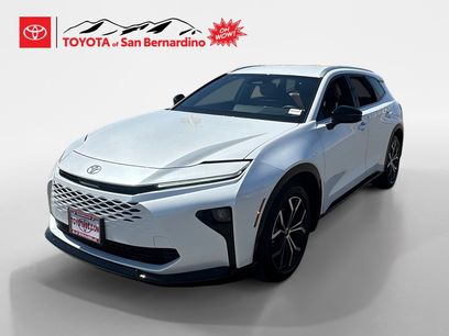 New 2025 Toyota Crown Signia