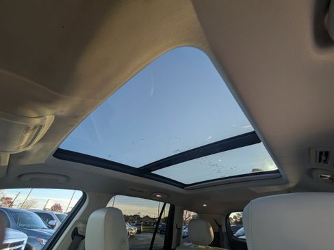 Used 2023 Cadillac XT6 Premium Luxury image 15