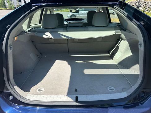 Used 2014 Toyota Prius Four FWD image 28