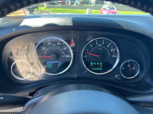 Used 2011 Jeep Wrangler Unlimited Sport image 35