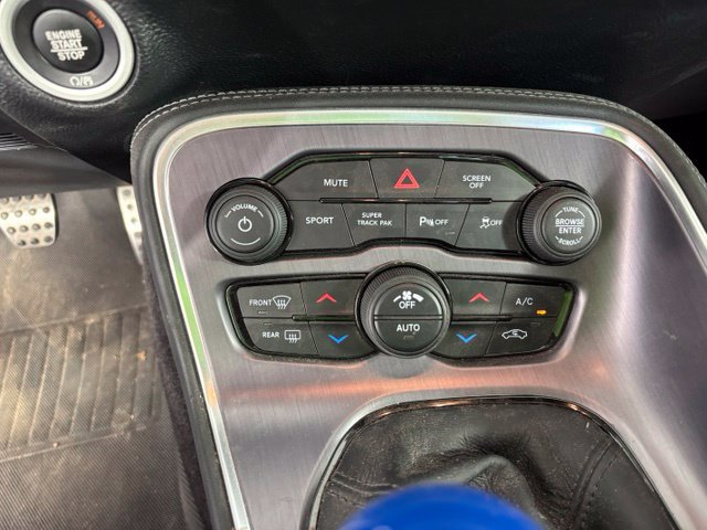 Used 2017 Dodge Challenger R/T Scat Pack RWD image 39