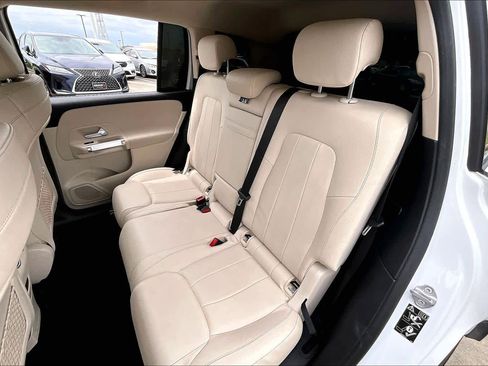 Used 2020 Mercedes-Benz GLB 250 image 18