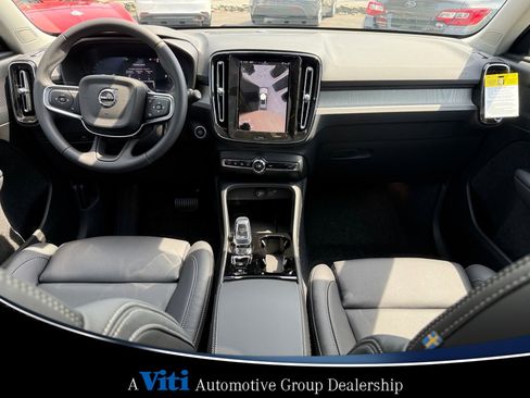 Used 2026 Volvo XC40 B5 Plus w/ Protection Package Premier image 2
