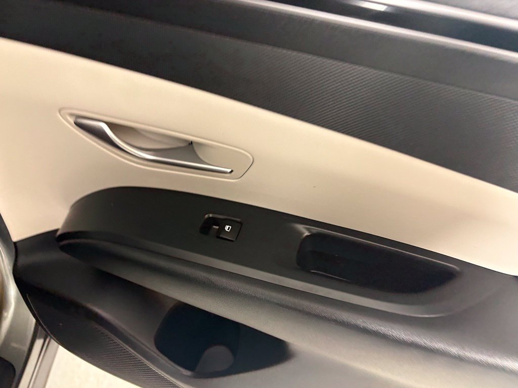 Used 2022 Hyundai Tucson SEL w/ Cargo Package FWD image 15