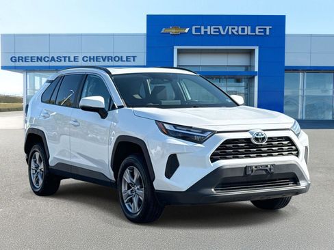 Used 2022 Toyota RAV4 XLE image 1