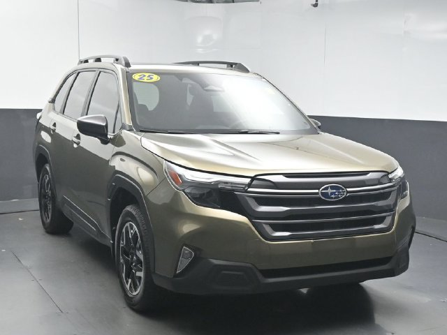 Used 2025 Subaru Forester Premium w/ Convenience Package #2 AWD/4WD image 2