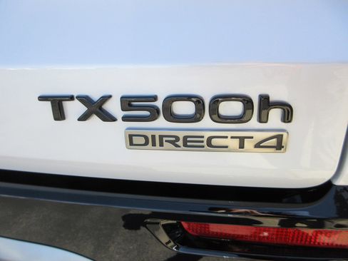 New 2026 Lexus TX 500h AWD image 9