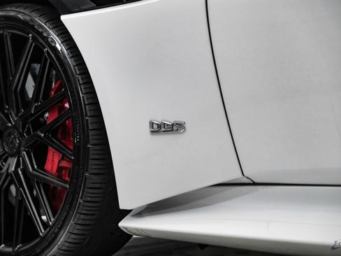 Used 2023 Aston Martin DBS Coupe RWD image 37