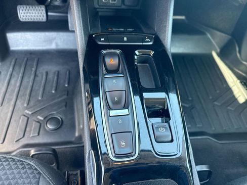 Used 2023 Chevrolet Bolt EUV LT image 17