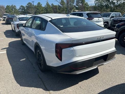 Used 2025 Kia K4 EX image 5