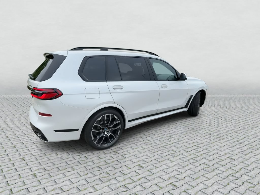 Used 2027 BMW X7 xDrive40i w/ Executive Package AWD/4WD image 8
